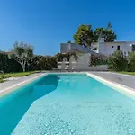 With Pool Villa Fontane Bianche