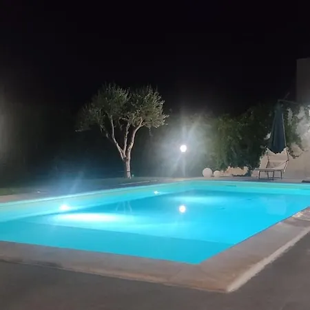 With Pool Appartement